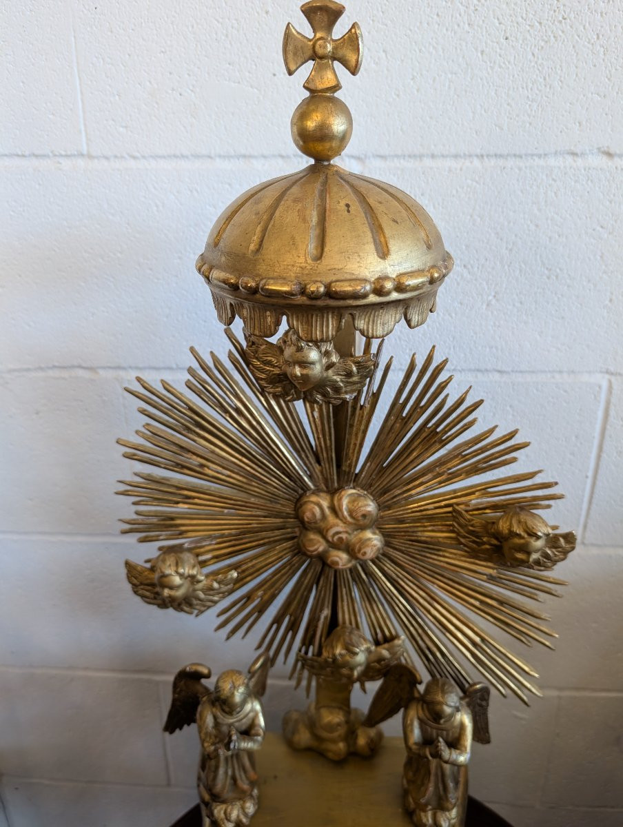 Petit autel de dévotion en bois sculpté et doré à la feuille d’or-photo-2