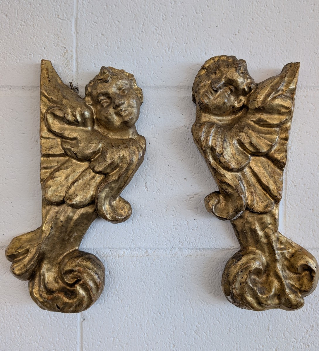 Paire de frises en bois sculpté et doré – milieu du XVIIIe siècle