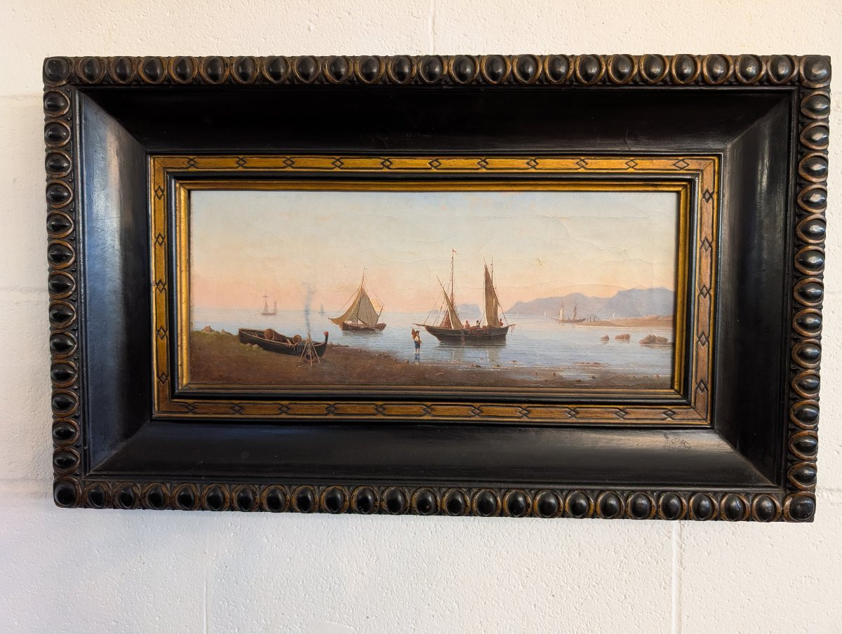 Marine avec embarcations et personnages sur le rivage-photo-3