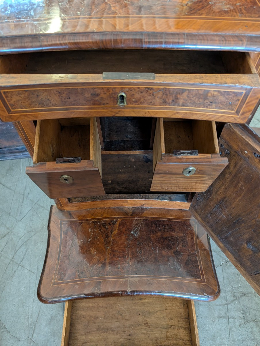 Élégant prie-Dieu italien marqueté et plaqué – milieu du XVIIIe siècle-photo-3