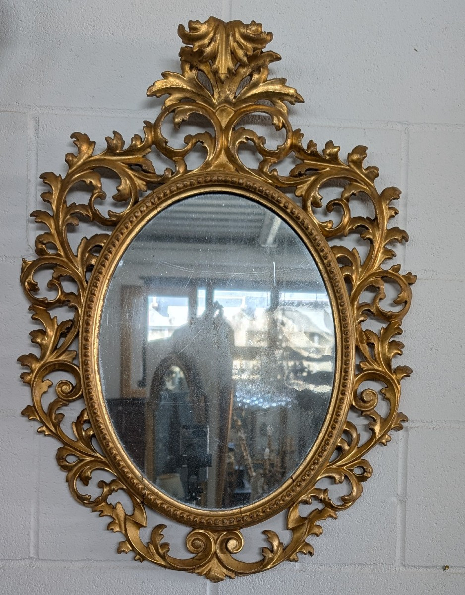 Miroir ovale florentin en bois sculpté et doré à la feuille d’or – milieu XIXe siècle-photo-3