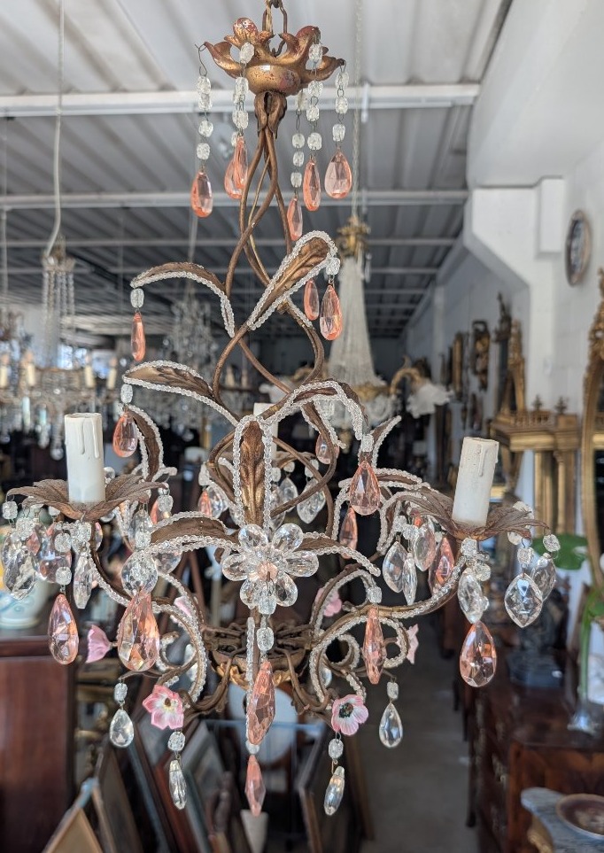 Small 3-light Chandelier In Gilded Iron, Crystal, And Porcelain – 1950s-photo-3