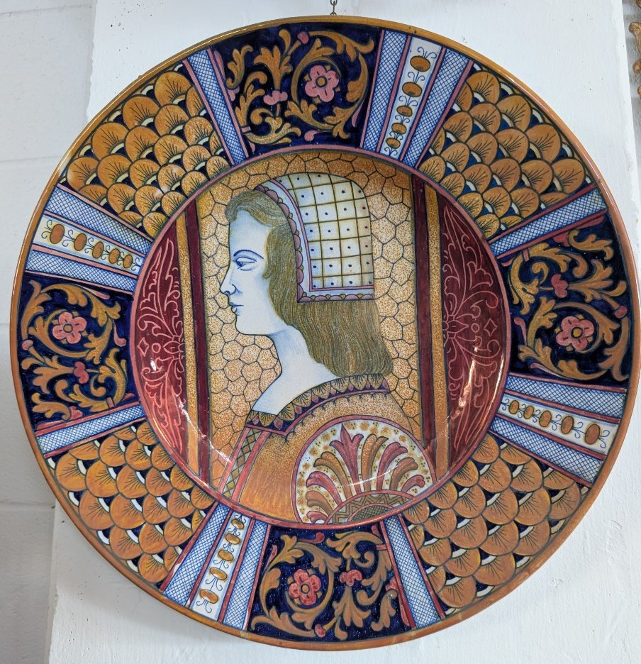 Large Rubboli-glazed Plate With A Renaissance-style Female Profile – Gualdo Tadino, Mid-19th Century