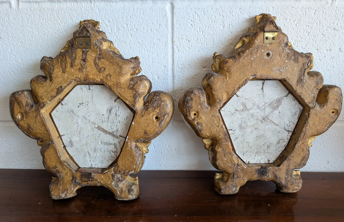 Paire de petits miroirs génois de style Louis XV en bois sculpté et doré – XVIIIe siècle-photo-3
