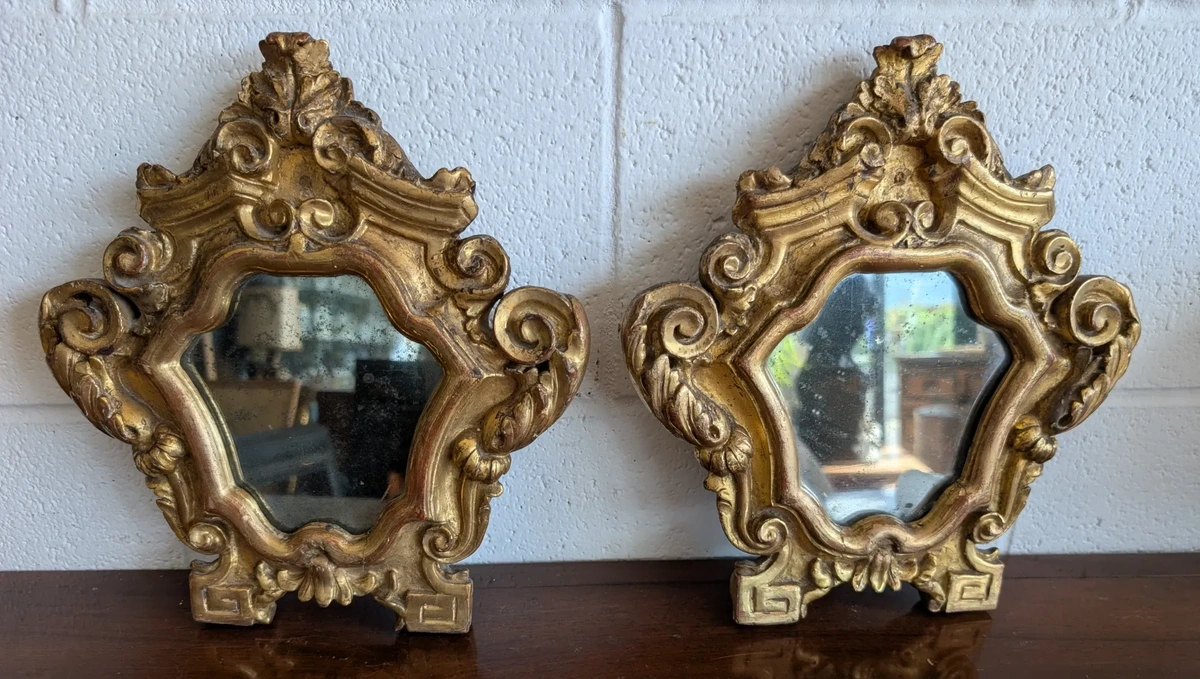 Paire de petits miroirs génois de style Louis XV en bois sculpté et doré – XVIIIe siècle-photo-4
