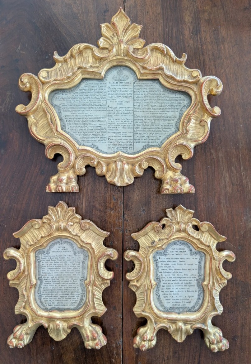 Triptyque de chants de gloire génois en bois doré
