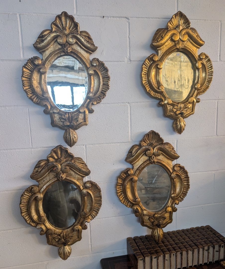 Quatre miroirs génois en bois sculpté et doré à la mecca – XIXe siècle