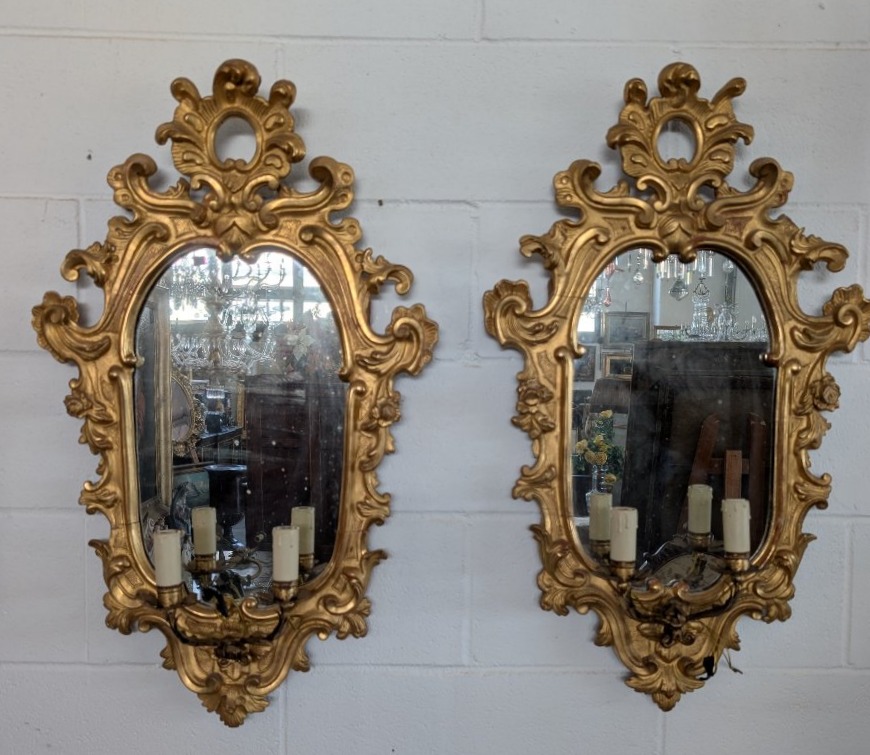 Pair Of Sienese Mirrors In Gilded Wood – First Half Of The 19th Century