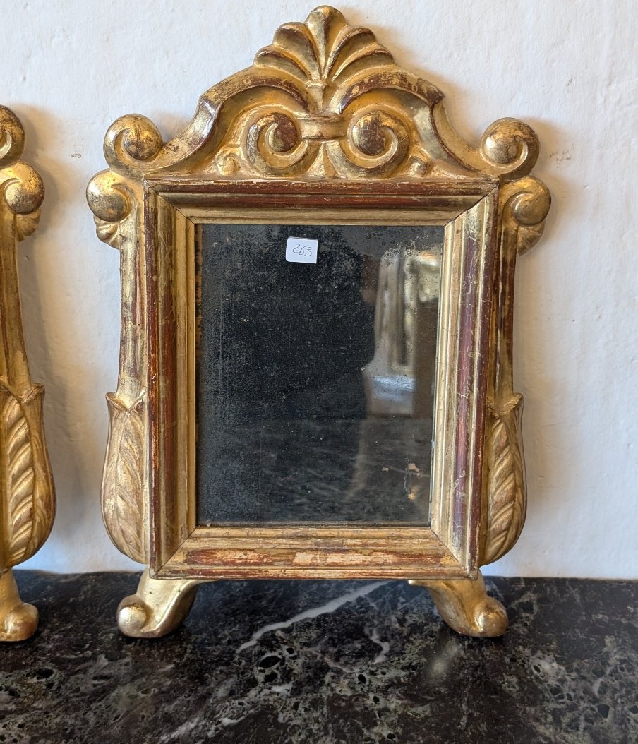 Paire de petits miroirs en bois sculpté et doré à la feuille d'or – Début du XIXe siècle-photo-3
