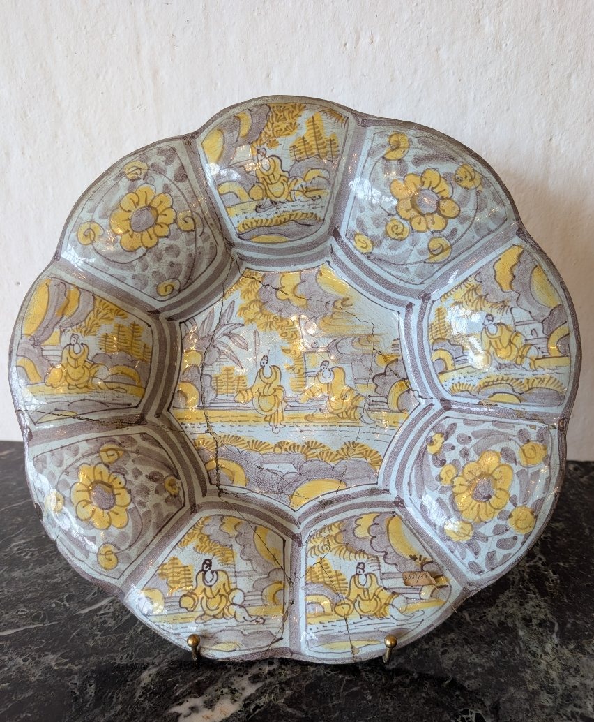 Large Polychrome Majolica Plate – Central Italy, 17th Century-photo-3