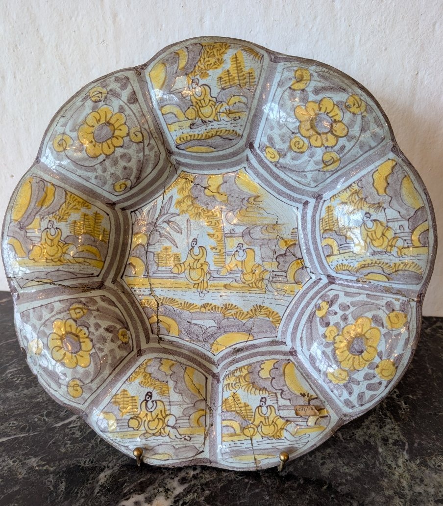 Large Polychrome Majolica Plate – Central Italy, 17th Century-photo-4