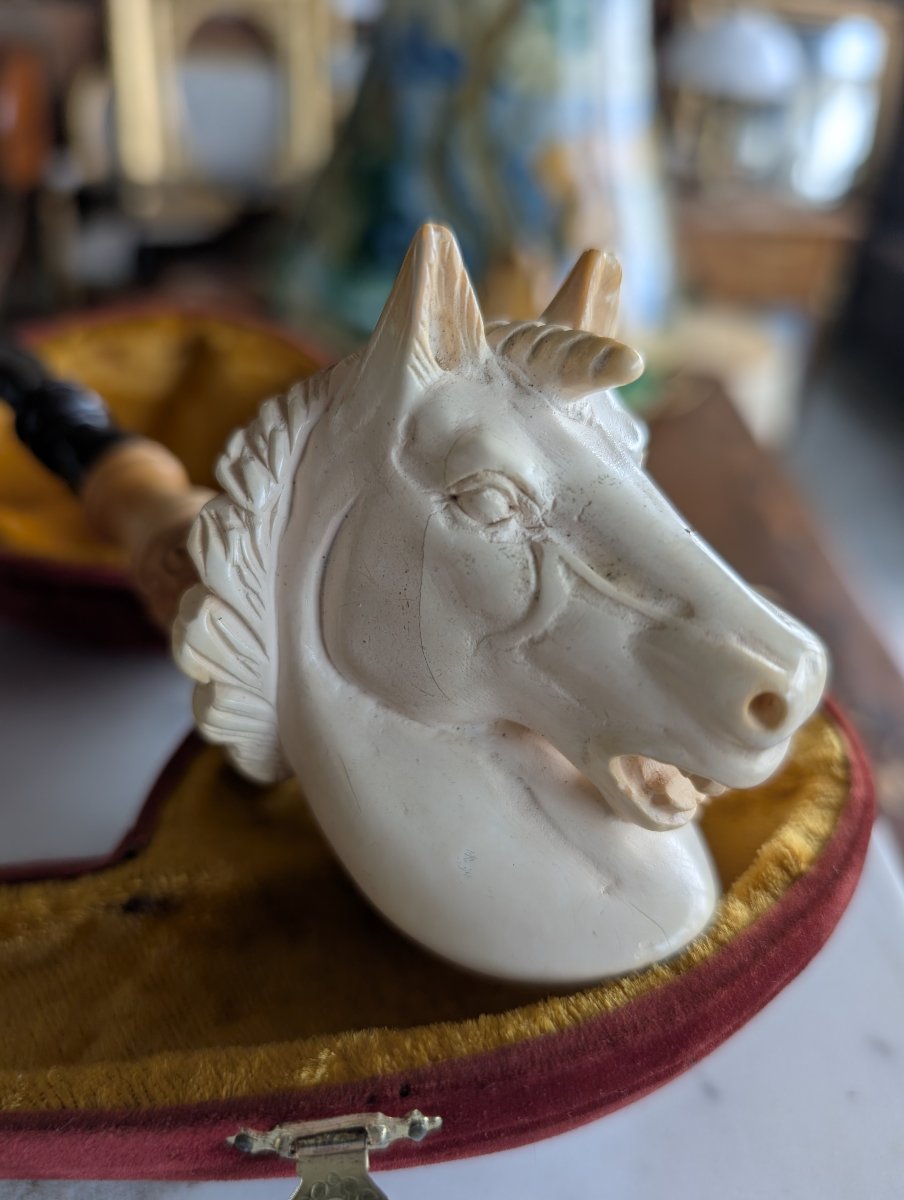 Carved Sea Foam Pipe In The Shape Of A Unicorn – 19th Century-photo-3