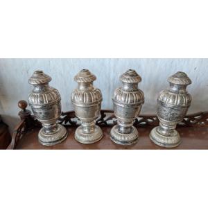 Suite de Quatre Porte-Palmes d’Autel en Métal Argenté sur Âme en Bois 