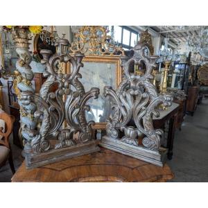 Paire de chandeliers d'autel à cinq branches en bois sculpté et argenté – Toscane, XVIIIe siècle