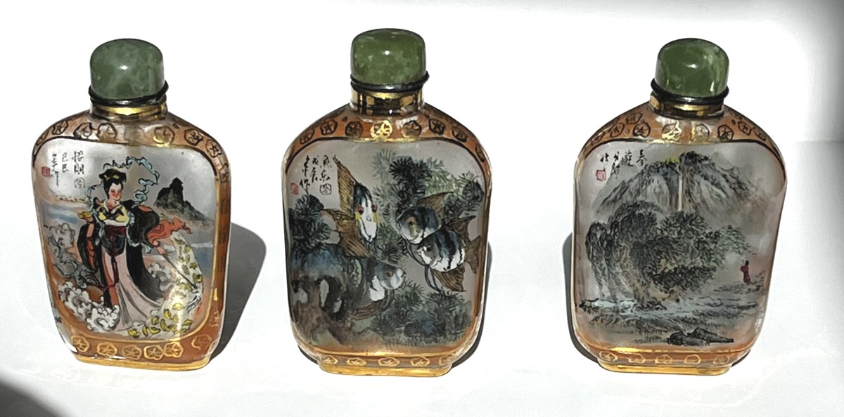 Tabatière en verre peint main intérieurement, Chine, début 20ème siècle.