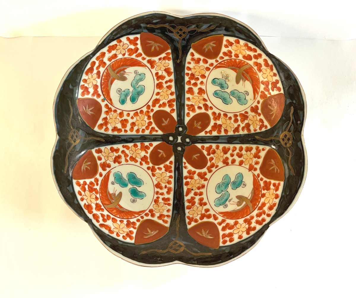 Assiette porcelaine décor Imari, Japon, 19ème siècle.