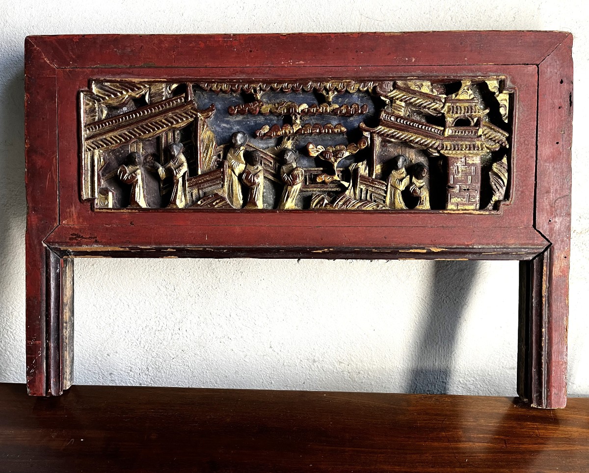 Panneau de meuble en bois sculpté, Chine. 