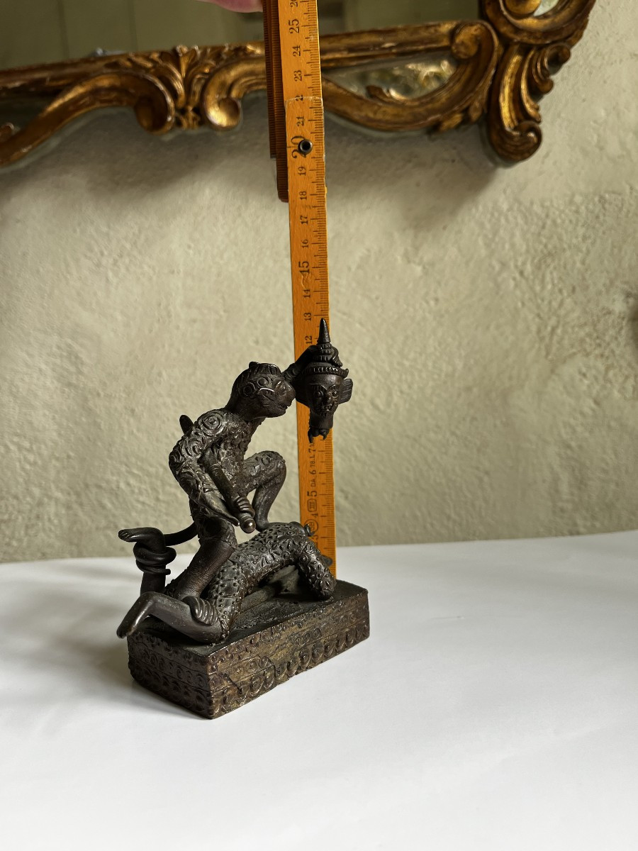 Thai Bronze Statuette, A Rare Representation. -photo-1