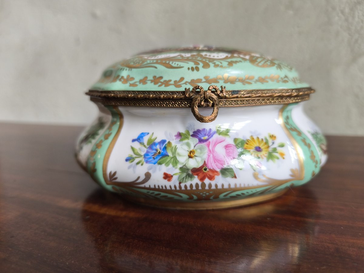 Paris Porcelain Box, Hand-decorated, 20th Century-photo-2