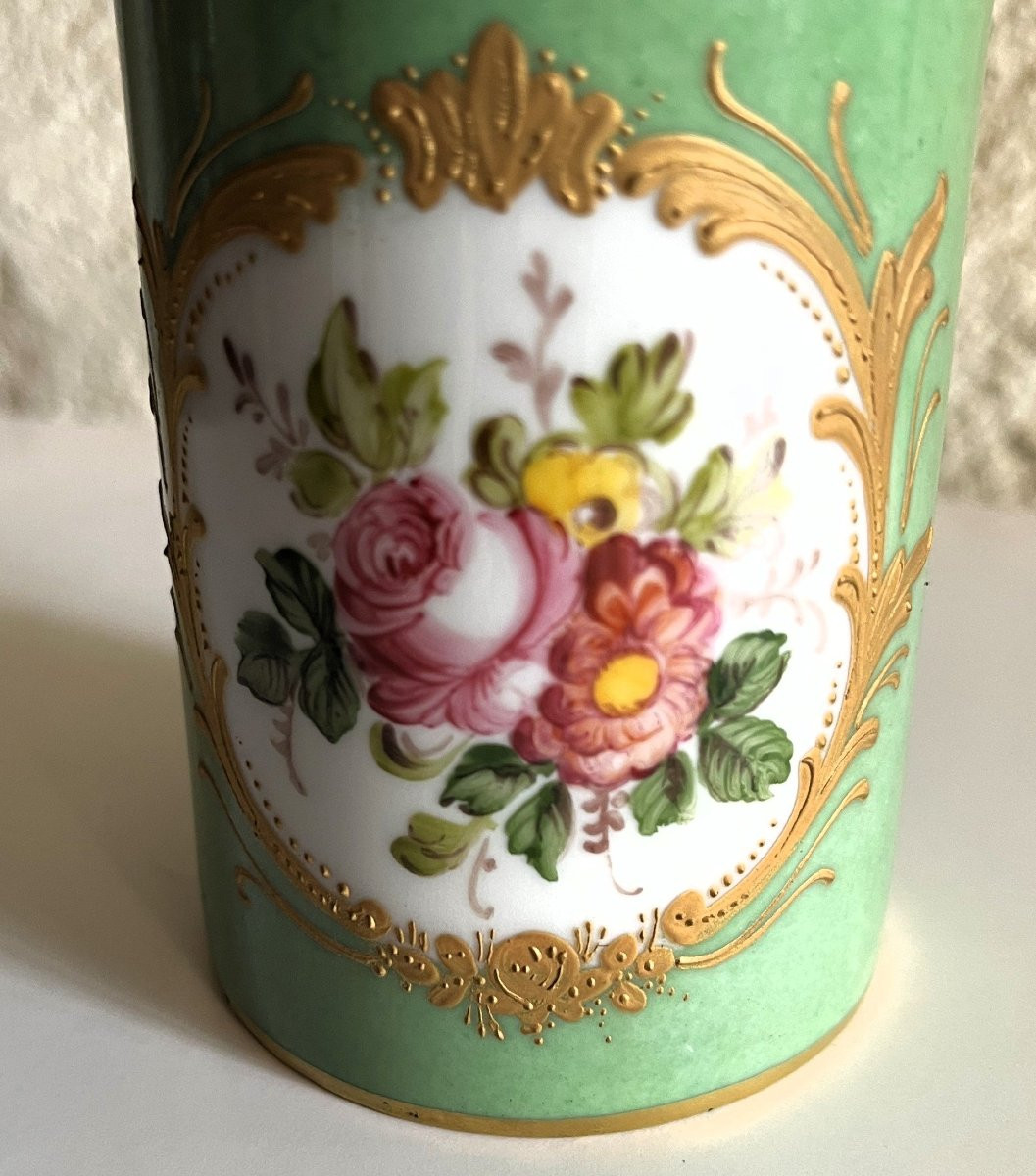 Petite boîte en porcelaine, décor main, 20ème siècle-photo-3
