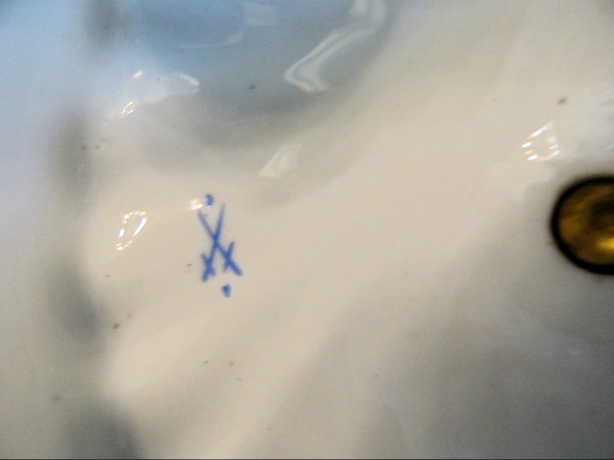 Lidded Pot, Meissen Porcelain, 19th Century.-photo-4