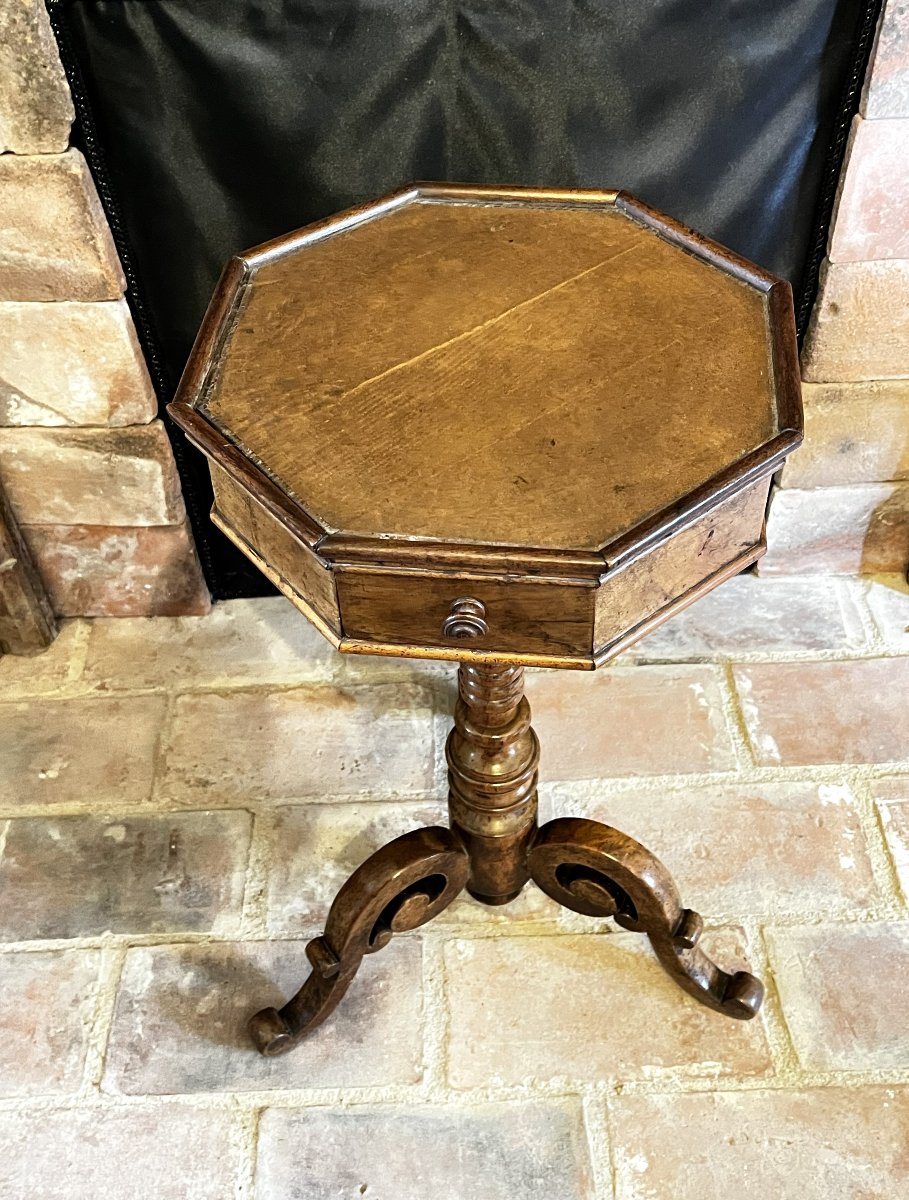 Louis Philippe Tripod Pedestal Table In Light Wood-photo-2
