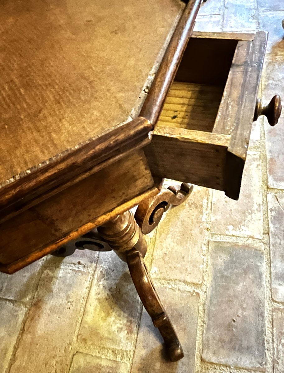 Louis Philippe Tripod Pedestal Table In Light Wood-photo-4