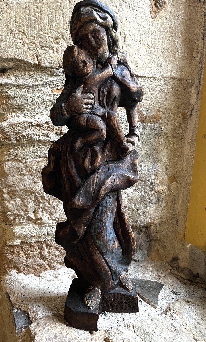 Vierge à l'enfant, sculpture bois, anciennement polychromée. 