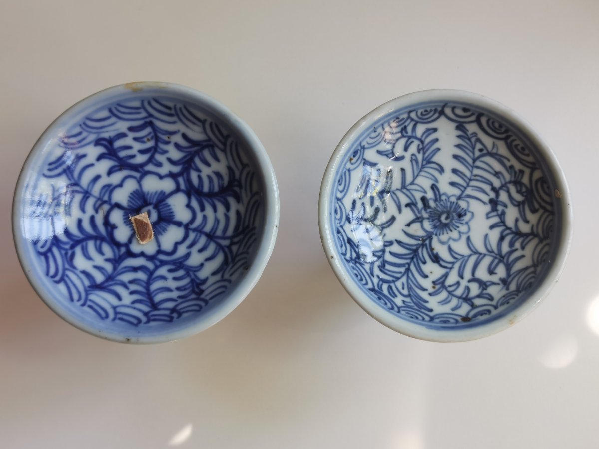 Deux petites coupes sur pied, porcelaine de Chine, XIXème siècle-photo-3