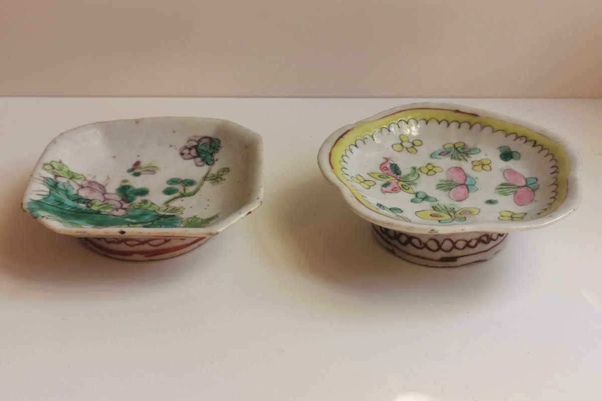 Deux petites coupes en porcelaine de Chine du XIXème siècle.-photo-2