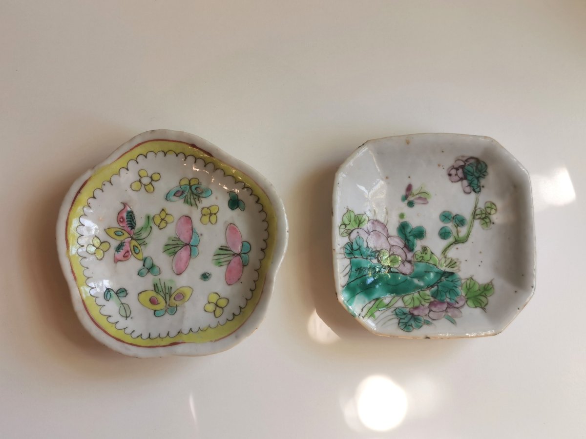 Deux petites coupes en porcelaine de Chine du XIXème siècle.