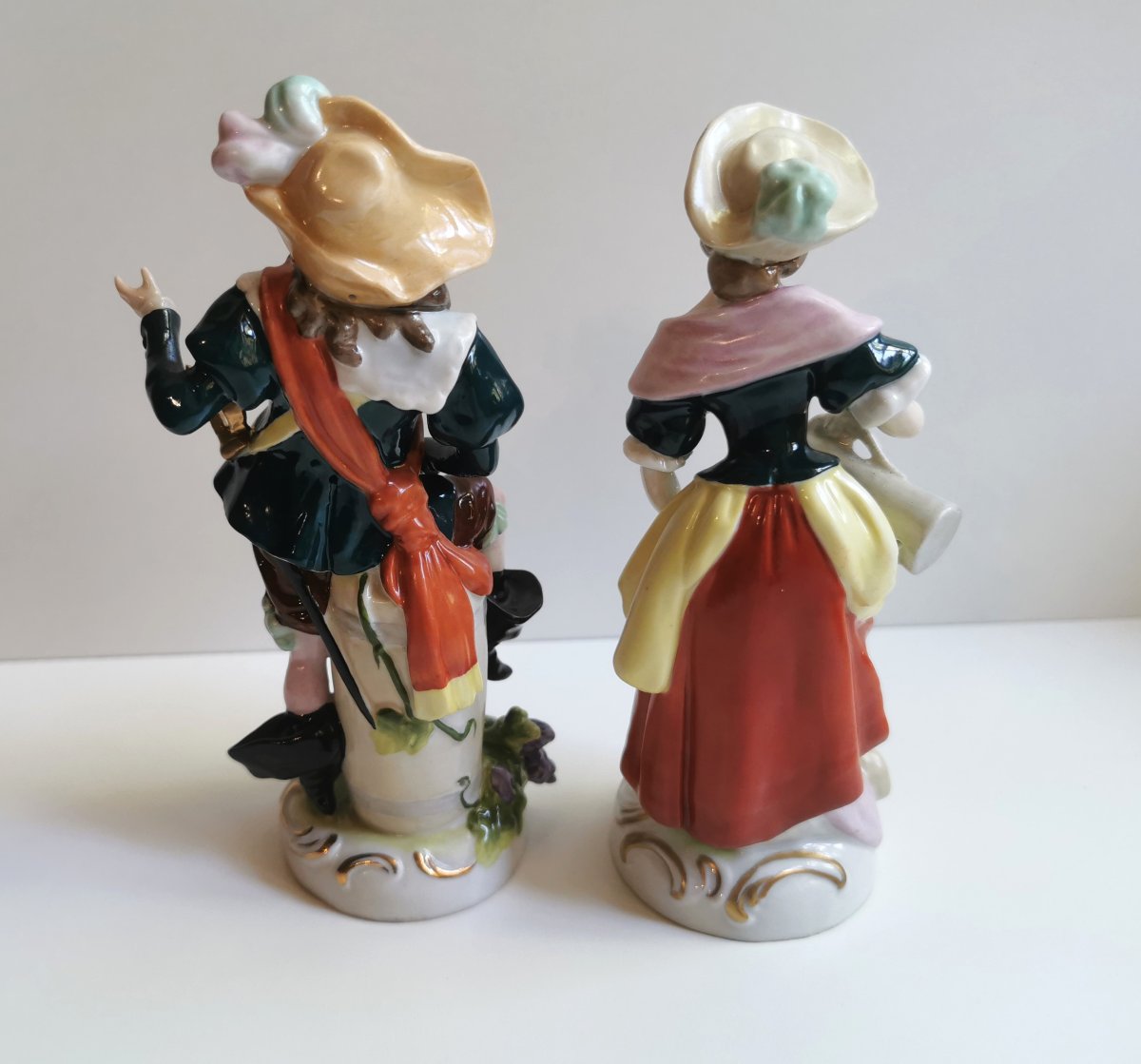 Mousquetaire et sa compagne, porcelaine de Saxe XXème siècle-photo-4
