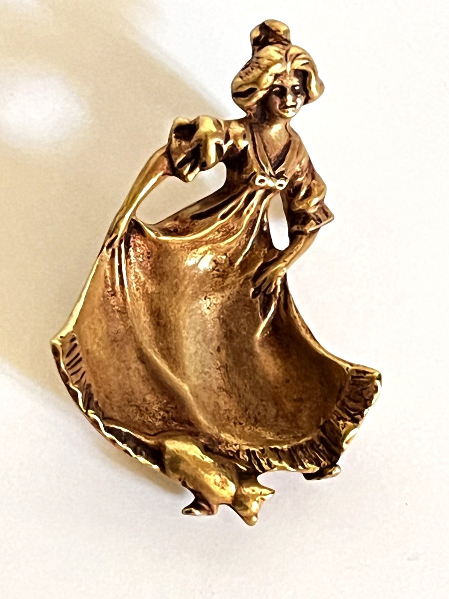 The Lady With The Cat: A Cheeky Bronze Trinket Dish Or Ashtray, 19th Century Style