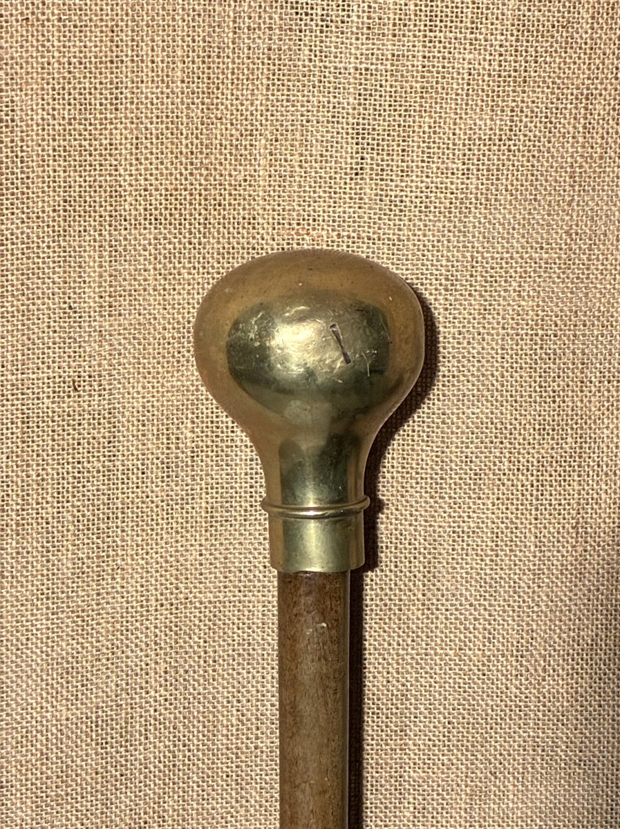 Canne de théâtre : bâtonnier, noyer et laiton hauteur 117 cm.-photo-2