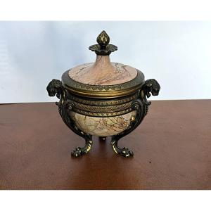 Petit pot couvert en marbre et bronze Napoléon III