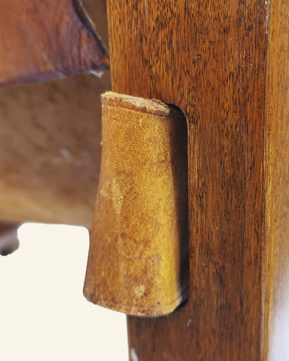 Paire de fauteuils style Safari en bois de noyer et cuir naturel-photo-8