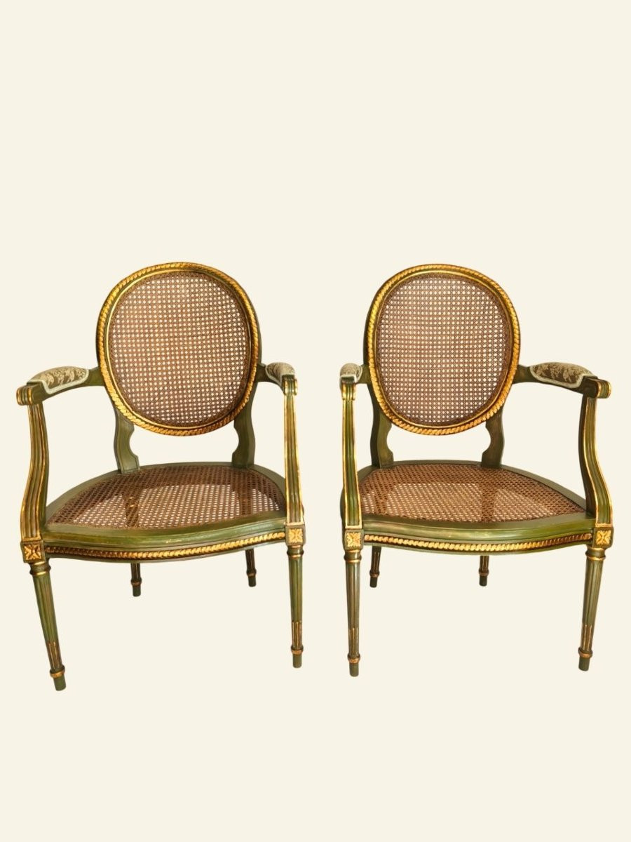 Paire De Fauteuils De Style Louis XVI À Dossier Médaillon Canné-photo-6