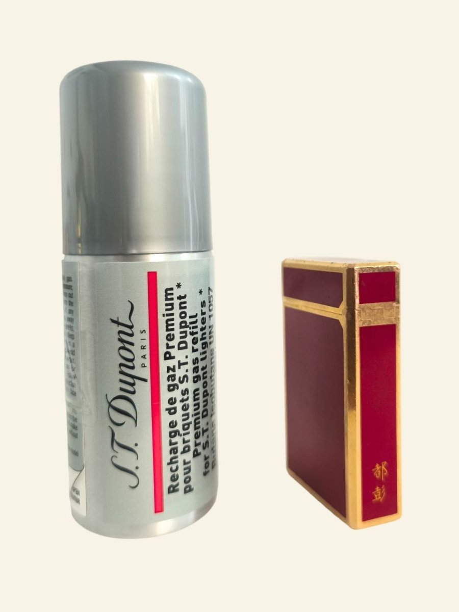 S.t. Dupont Lighter In Red Lacquer With A Gold Finish – Includes Original Gas Refill-photo-2