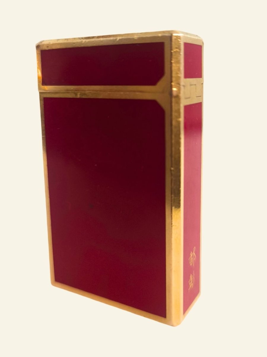 S.t. Dupont Lighter In Red Lacquer With A Gold Finish – Includes Original Gas Refill-photo-3