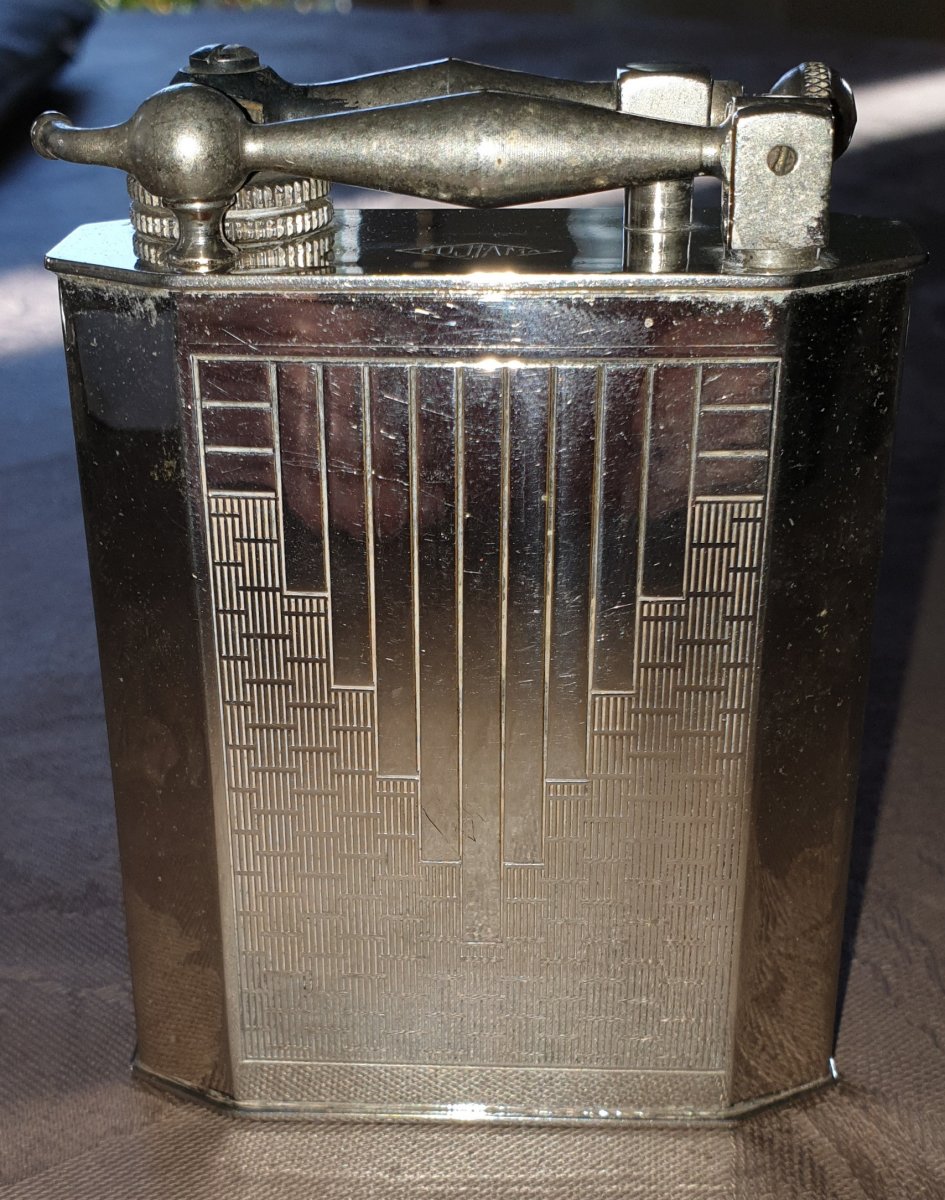 Briquet De Table à Marteau  Fujiama Chromé