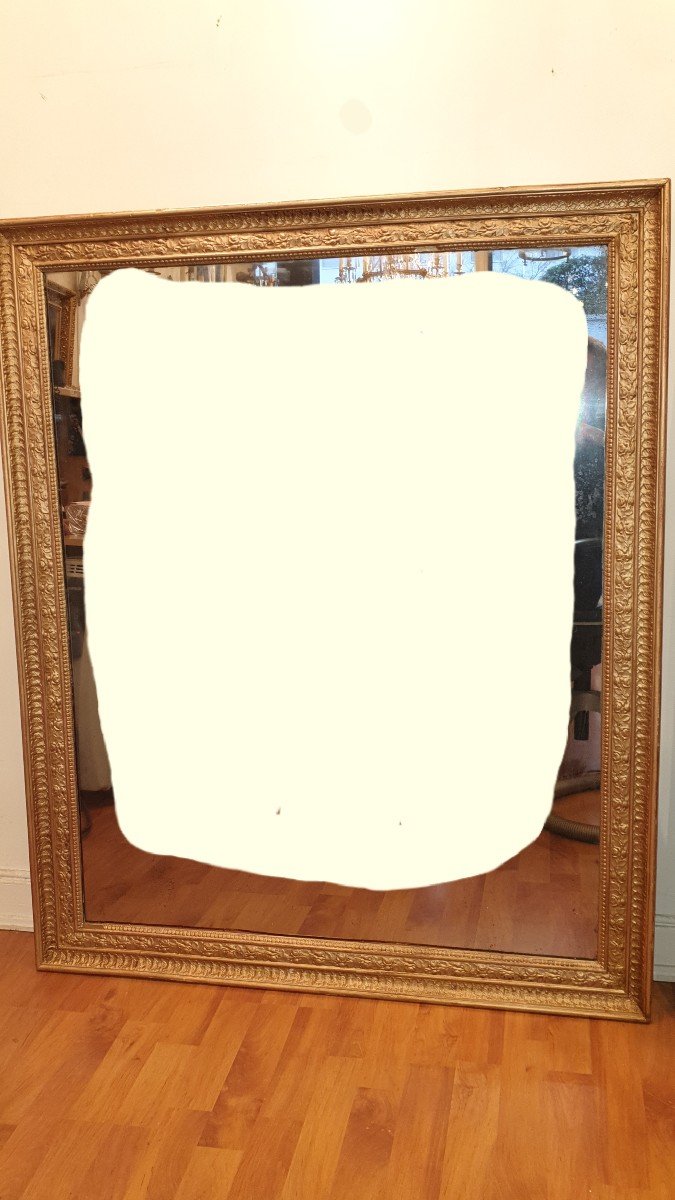 Miroir en  Bois Doré  sculpté 