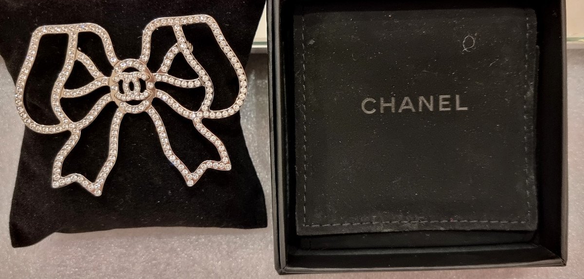 Chanel Paris Brooch-photo-2