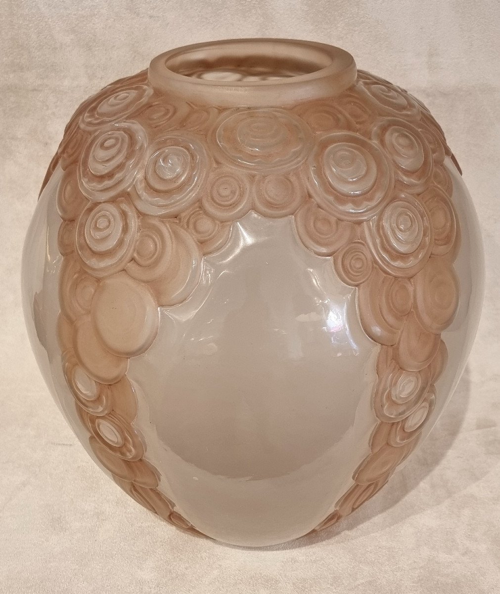 André Hunebelle Vase Modèle Guirlandes Art Déco 1930