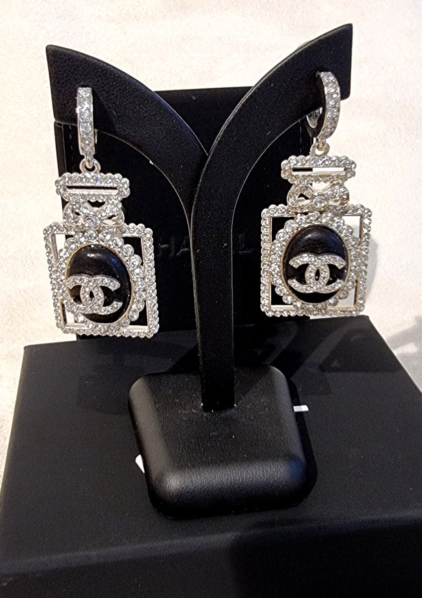 Chanel Paire De Boucles d'Oreilles Flacons Pendants Cuir & Cristal-photo-2
