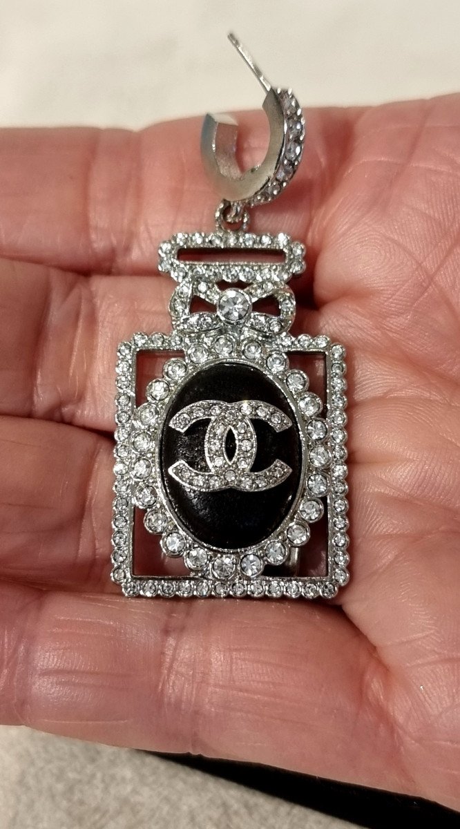 Chanel Paire De Boucles d'Oreilles Flacons Pendants Cuir & Cristal-photo-4
