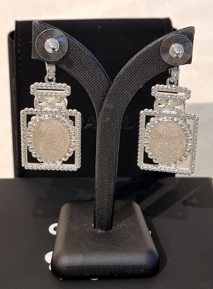 Chanel Paire De Boucles d'Oreilles Flacons Pendants Cuir & Cristal-photo-1