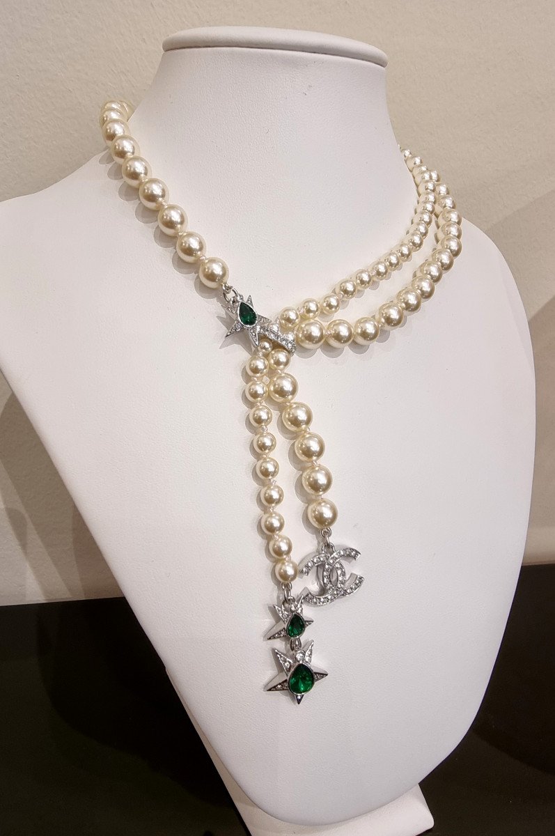 Chanel Glass Beads And Emerald Crystal Necklace-photo-3