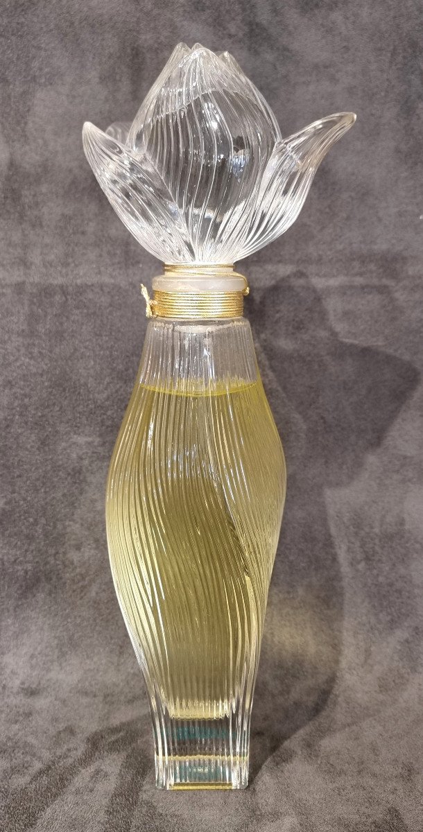 Lalique Nilang Giant Bottle -photo-1