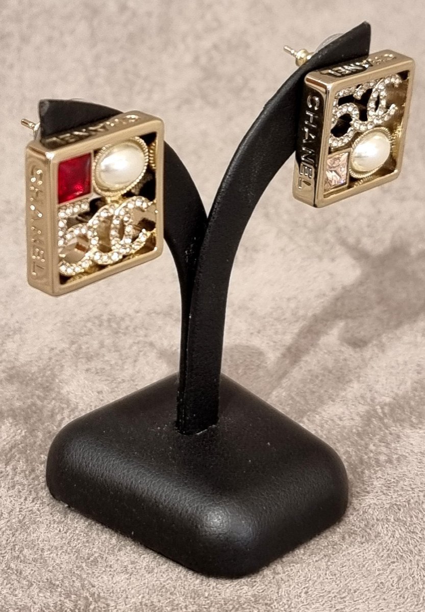 Chanel Pair Of Crystal Colored Earrings-photo-2