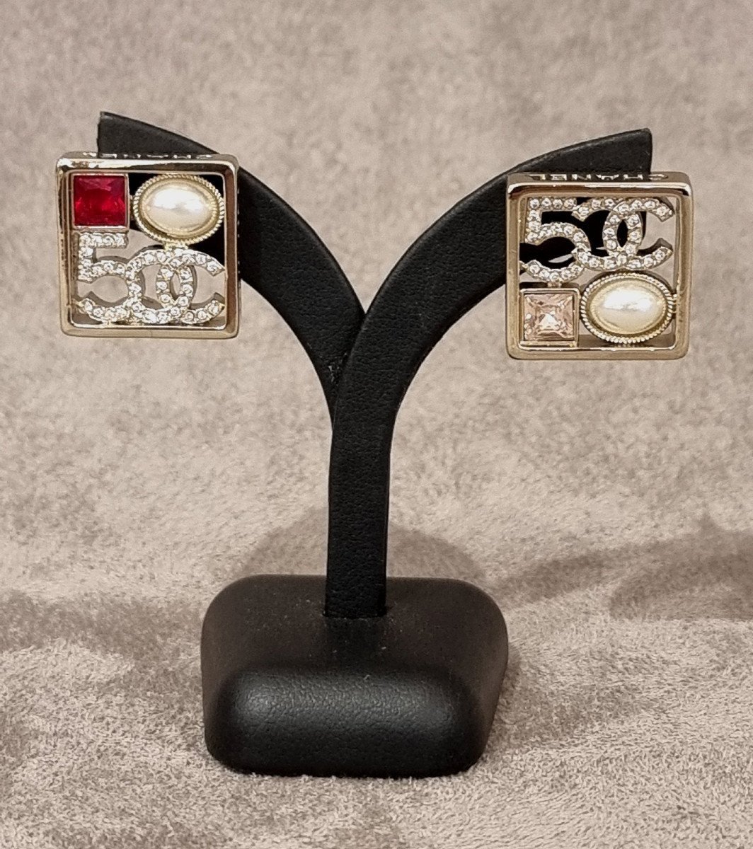 Chanel Pair Of Crystal Colored Earrings-photo-3